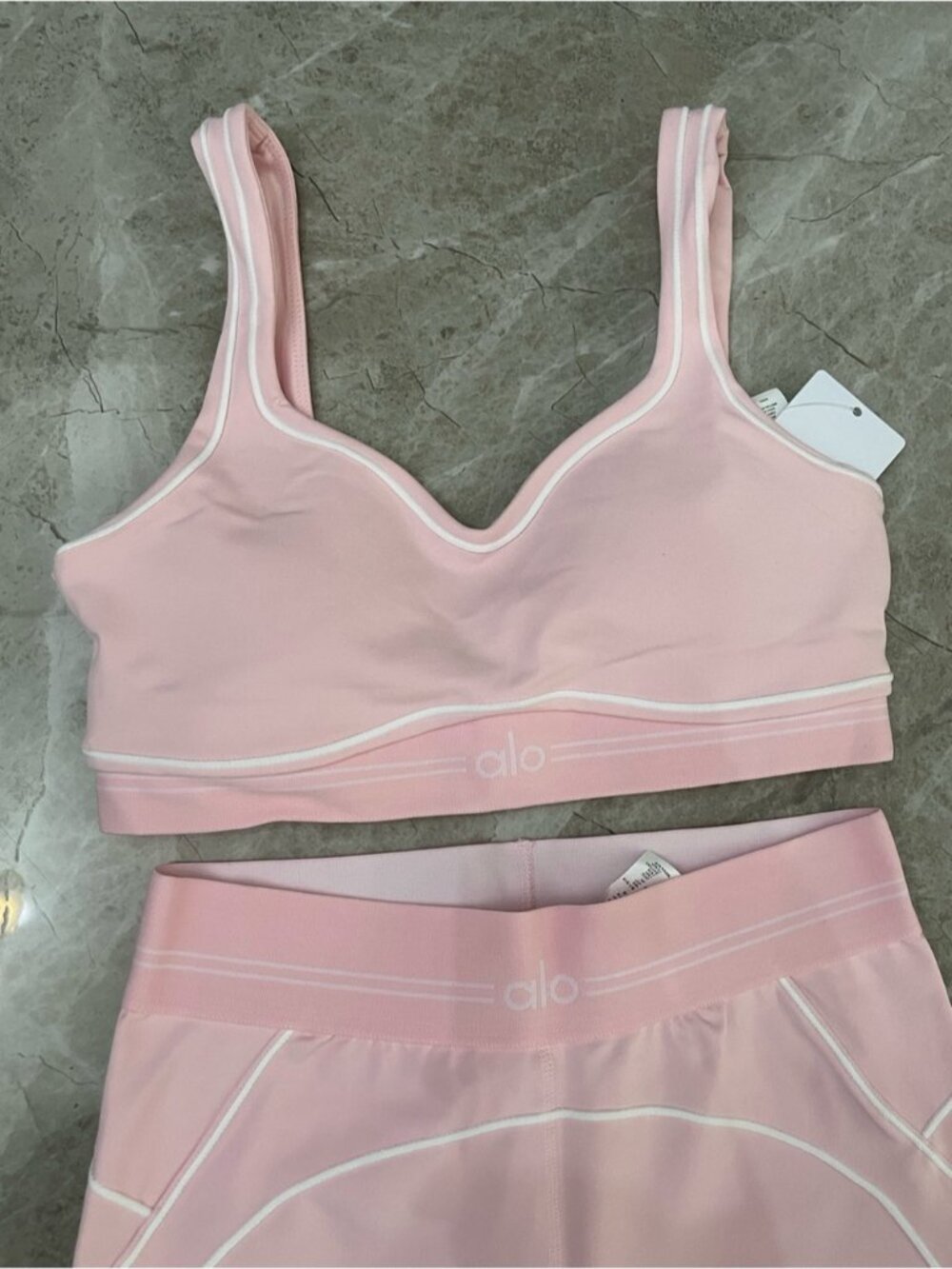 ALO Yoga Soft Pink Leggings and Bra Set - Picture 3 of 4